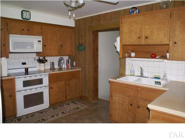 14925 Innerarity Point Road Pensacola, FL 32507 - Photo 8 of 23 kitchen