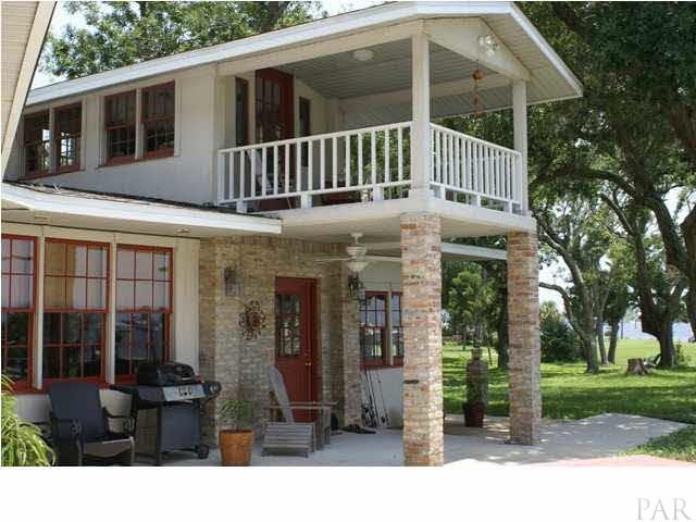 14925 Innerarity Point Road Pensacola, FL 32507 - Photo 9 of 23 Exterior view of the crows nest