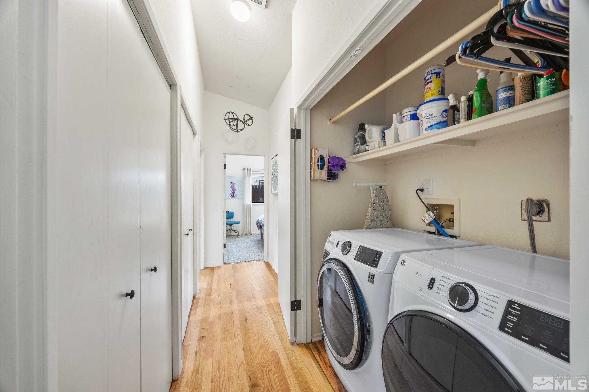 115 Stonecrest Drive Verdi, NV 89439 - Photo 25 of 28 a utility room with dryer and washer