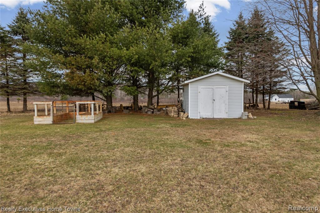 12060 Speaker Road Yale, MI 48097 - Photo 7 of 29