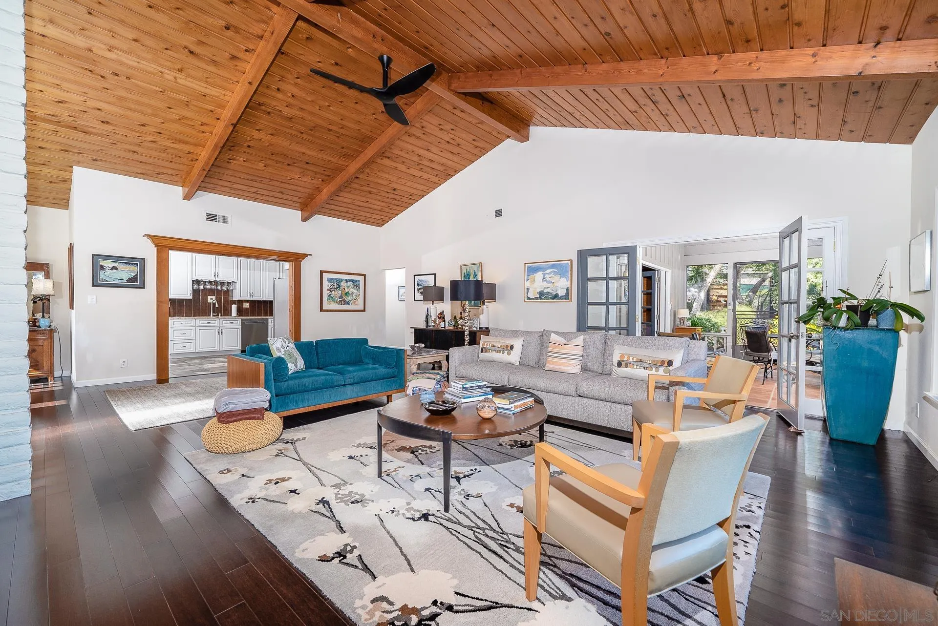 329 Greenview Lane Fallbrook, CA 92028 - Photo 7 of 53 a living room with furniture and wooden floor