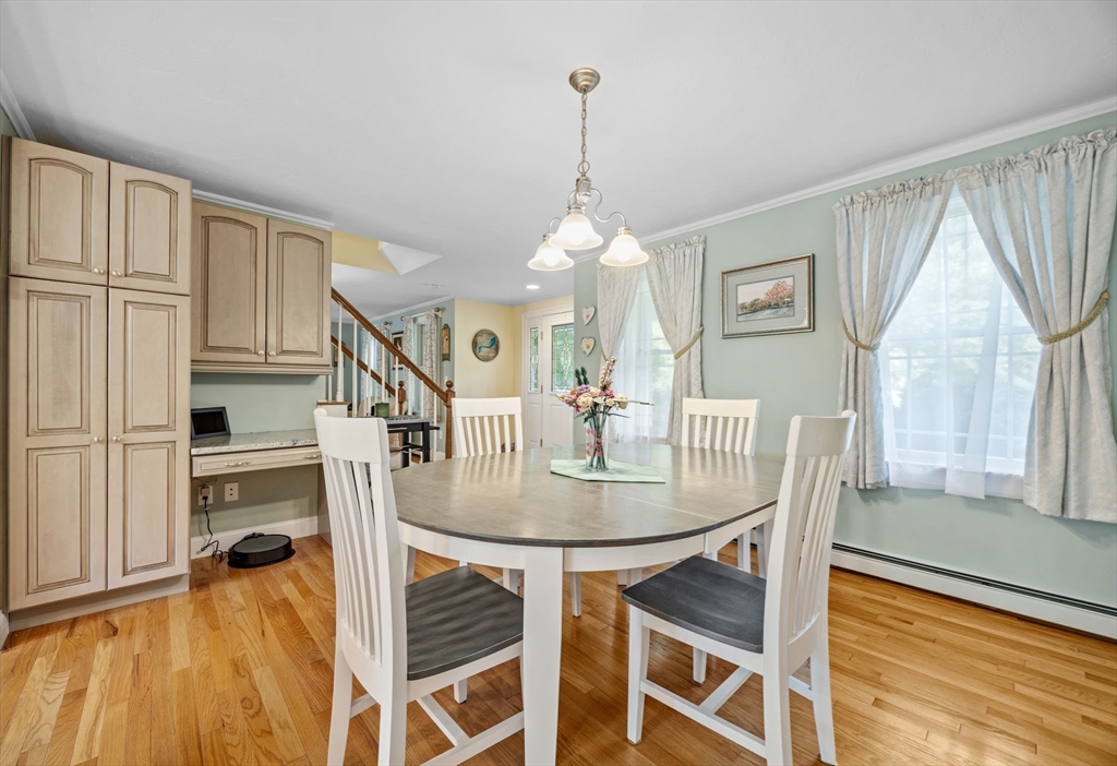 35 Raymond Road Plymouth, MA 02360 - Photo 7 of 42