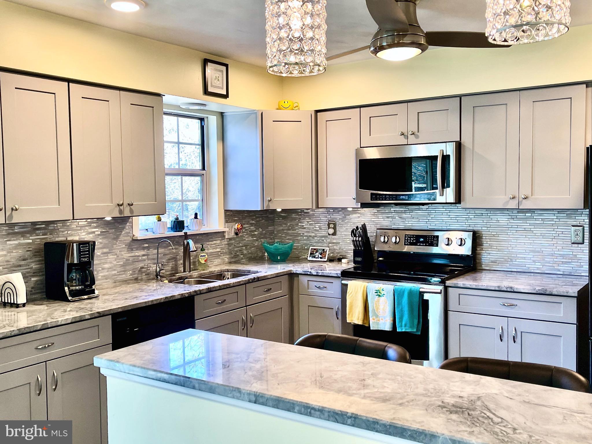 734 North Houcksville Road Hampstead, MD 21074 - Photo 6 of 29 Updated kitchen