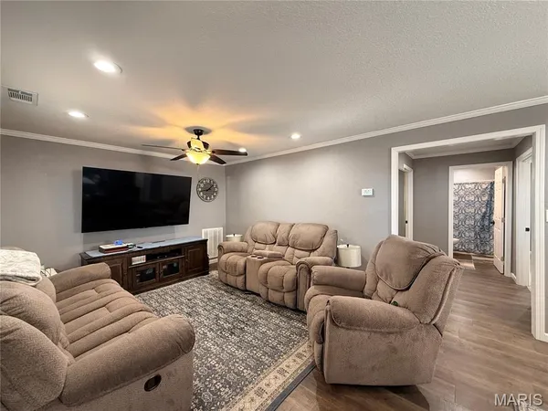 $380,000 | 20830 Highway 142, Neelyville, MO 63954