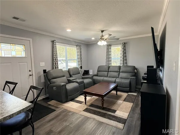 $380,000 | 20830 Highway 142, Neelyville, MO 63954