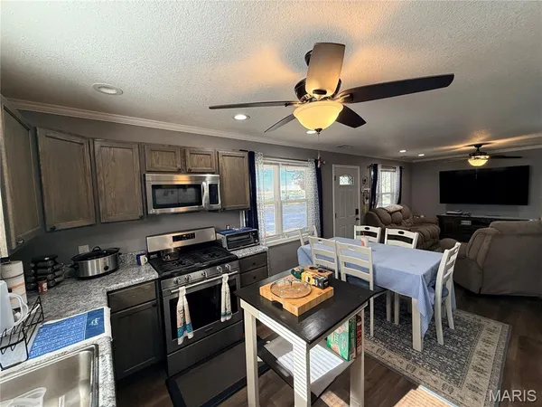 $380,000 | 20830 Highway 142, Neelyville, MO 63954