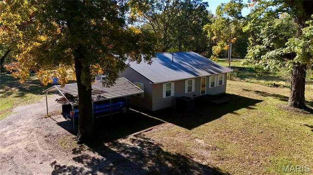$417,500 | 20830 Highway 142, Neelyville, MO 63954