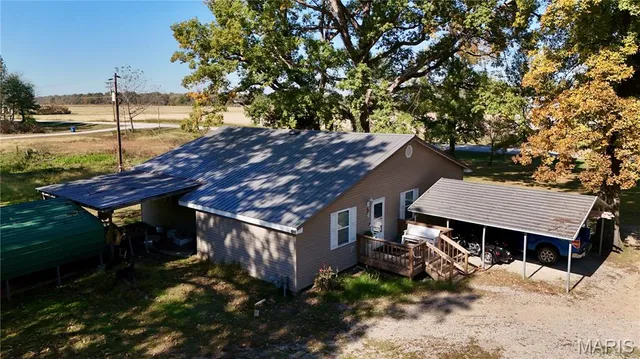 $417,500 | 20830 Highway 142, Neelyville, MO 63954