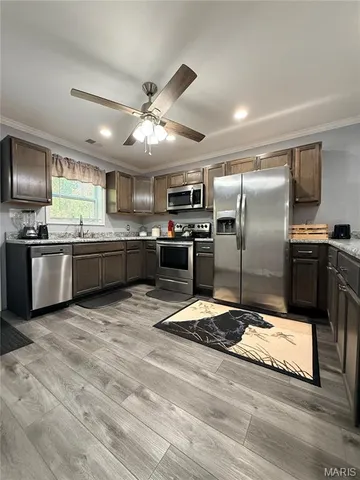 $417,500 | 20830 Highway 142, Neelyville, MO 63954