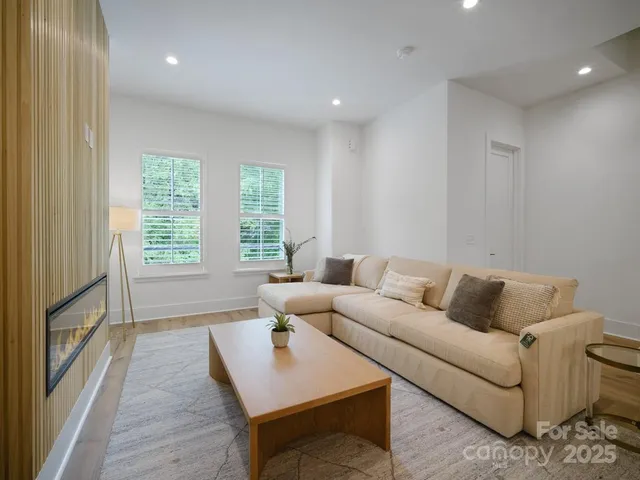 $803,000 | 2534 Park Rose Lane, Unit 11, Charlotte, NC 28204