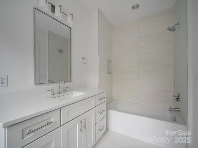 $803,000 | 2534 Park Rose Lane, Unit 11, Charlotte, NC 28204