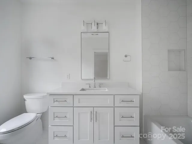 $803,000 | 2534 Park Rose Lane, Unit 11, Charlotte, NC 28204