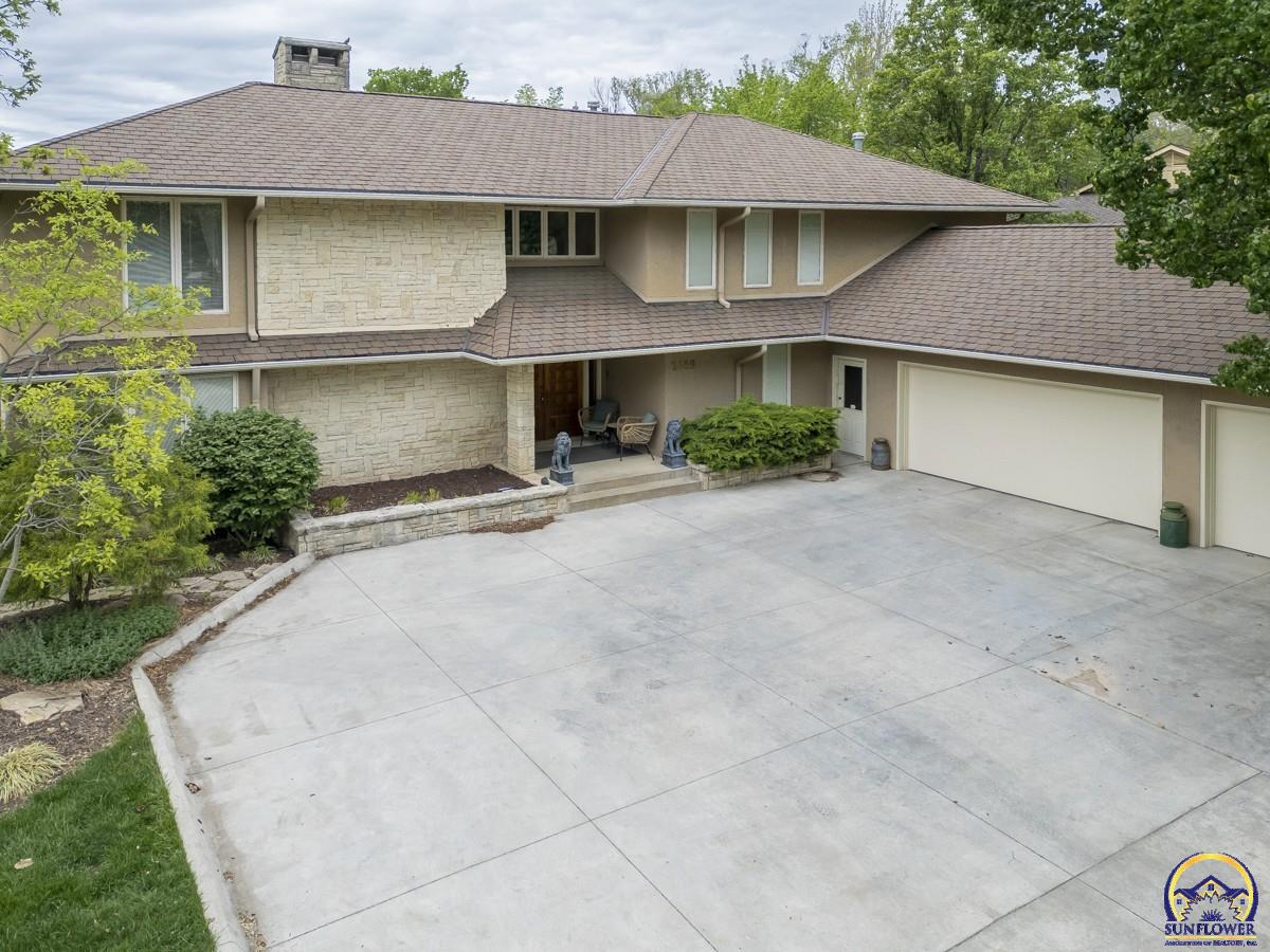 2859 Southwest MacVicar Avenue Topeka, KS 66611 - Photo 1 of 54