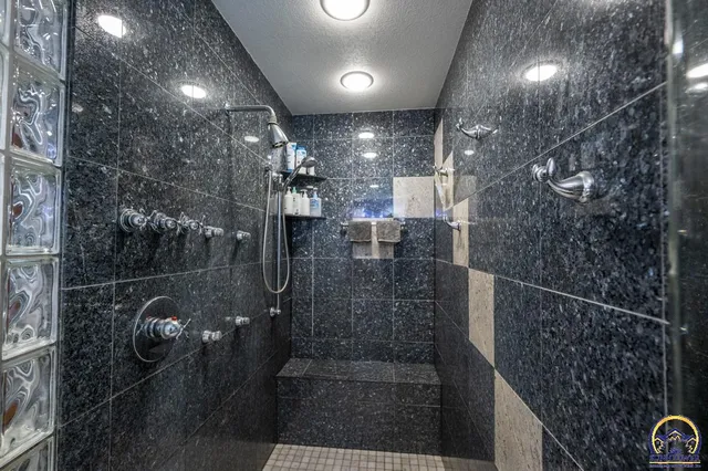 $795,000 | 2859 Southwest MacVicar Avenue, Topeka, KS 66611