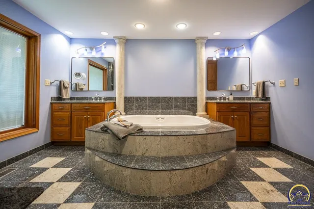 $795,000 | 2859 Southwest MacVicar Avenue, Topeka, KS 66611