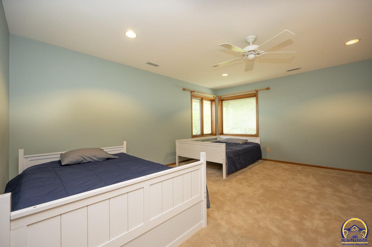 2859 Southwest MacVicar Avenue Topeka, KS 66611 - Photo 30 of 54