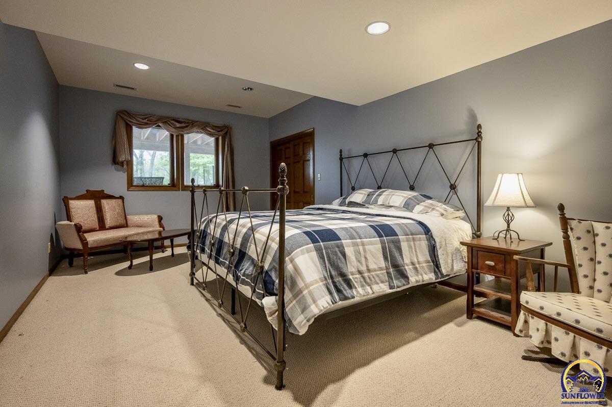 2859 Southwest MacVicar Avenue Topeka, KS 66611 - Photo 36 of 54