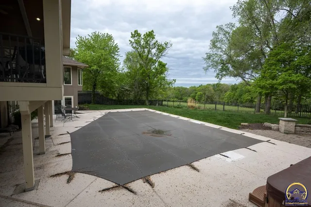 $795,000 | 2859 Southwest MacVicar Avenue, Topeka, KS 66611