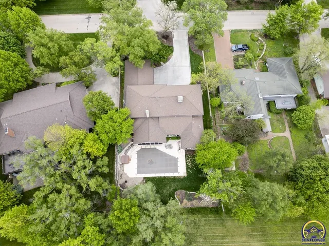 $795,000 | 2859 Southwest MacVicar Avenue, Topeka, KS 66611