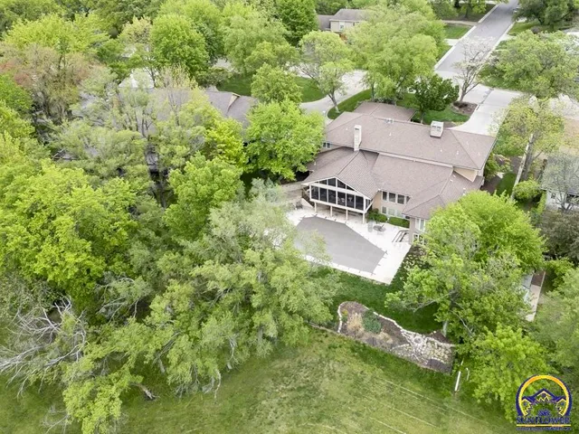 $795,000 | 2859 Southwest MacVicar Avenue, Topeka, KS 66611