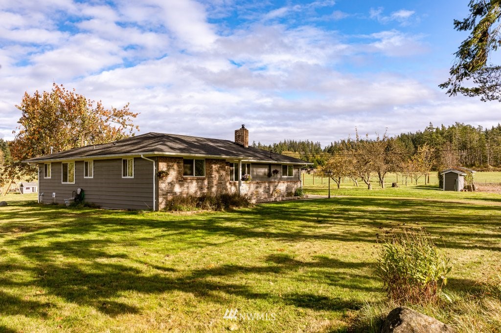 171 East Roberts Road Oak Harbor, WA 98277 - Photo 8 of 40 Gallery Image 8