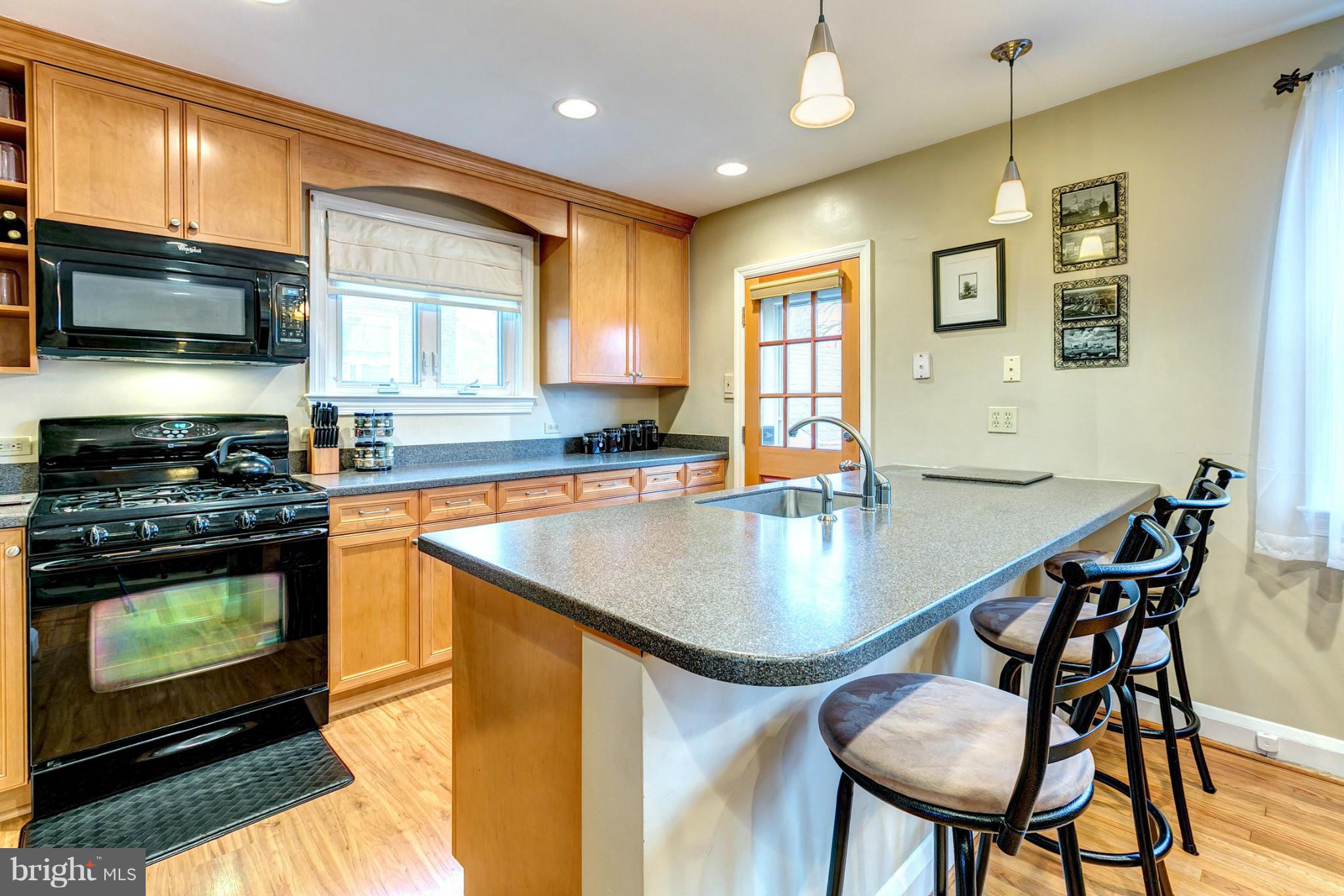 404 Croydon Road Baltimore, MD 21212 - Photo 11 of 30 Kitchen With Pendant Lighting
