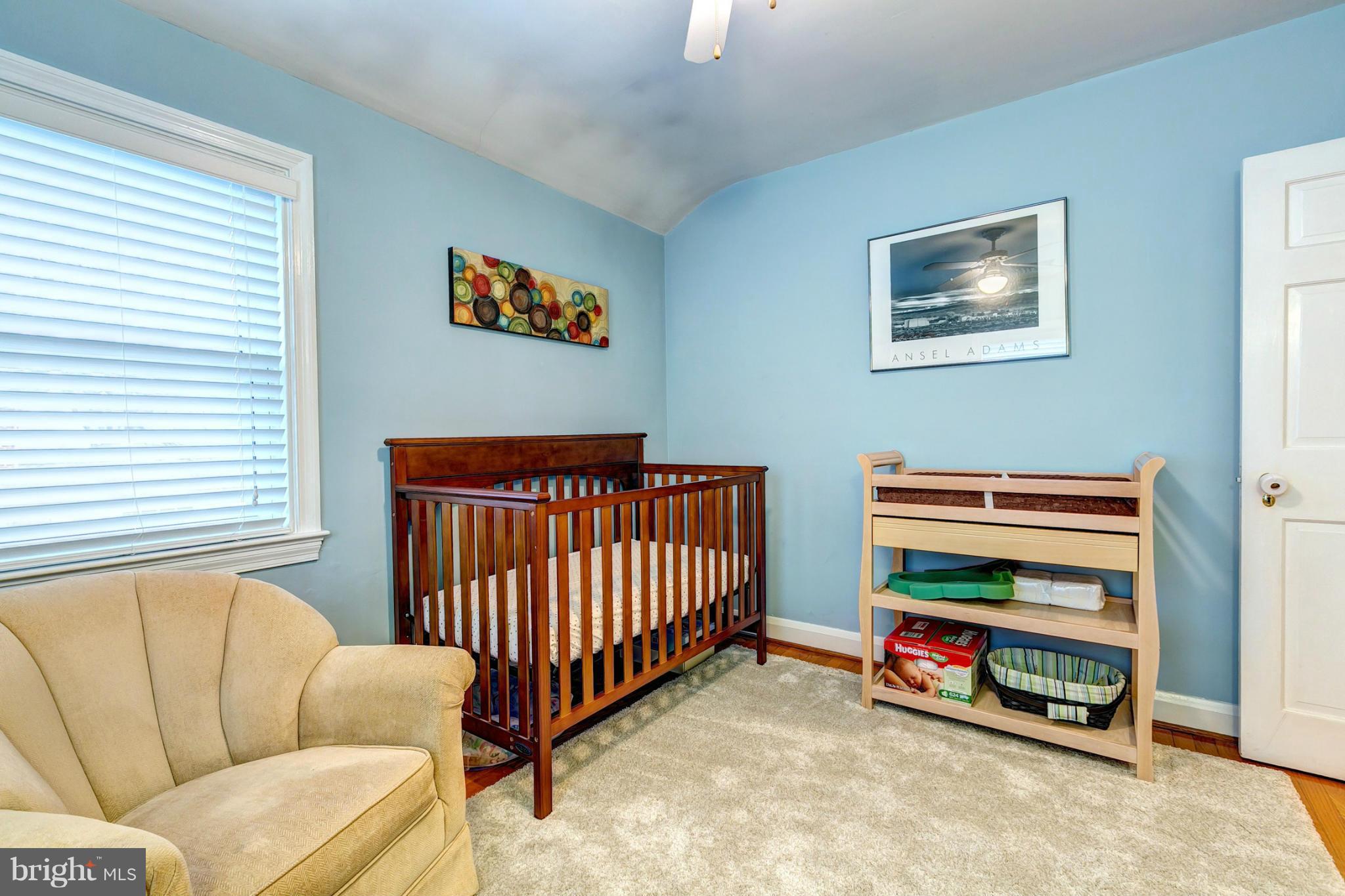 404 Croydon Road Baltimore, MD 21212 - Photo 19 of 30 Bright and Airy Bedroom