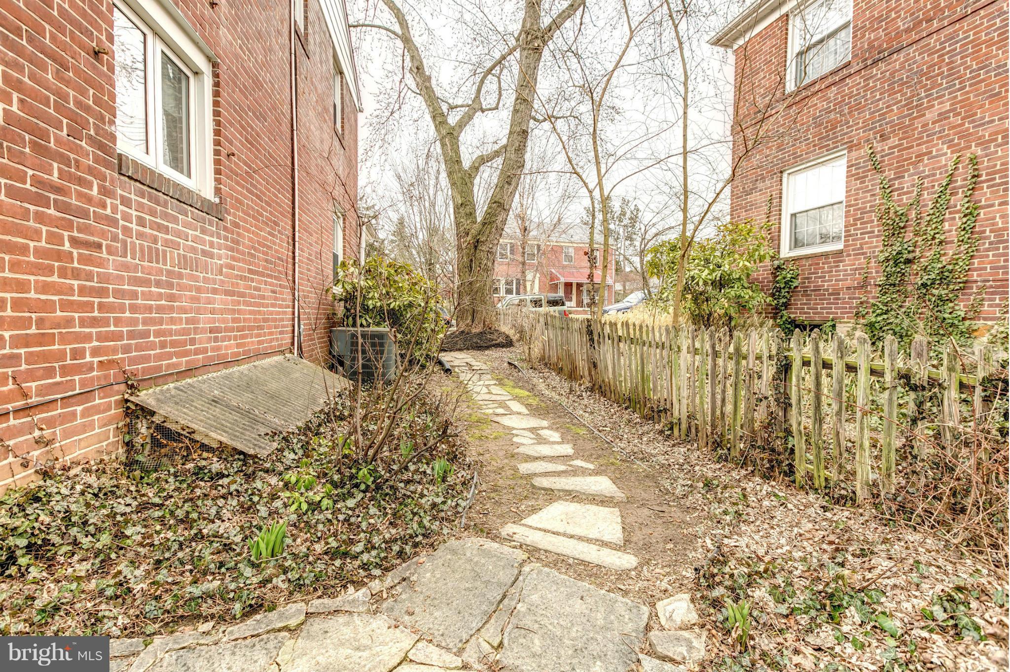 404 Croydon Road Baltimore, MD 21212 - Photo 26 of 30 Charming Garden Path