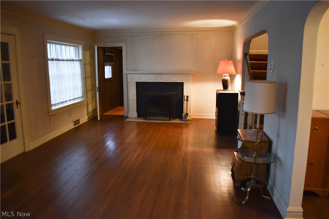 910 Beverly Road Cleveland, OH 44121 - Photo 13 of 32 Gallery Image 13