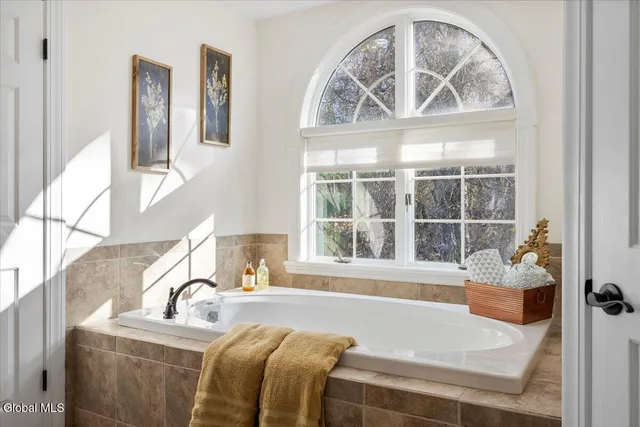 $774,000 | 30 Stone Arabia Drive, Troy, NY 12180