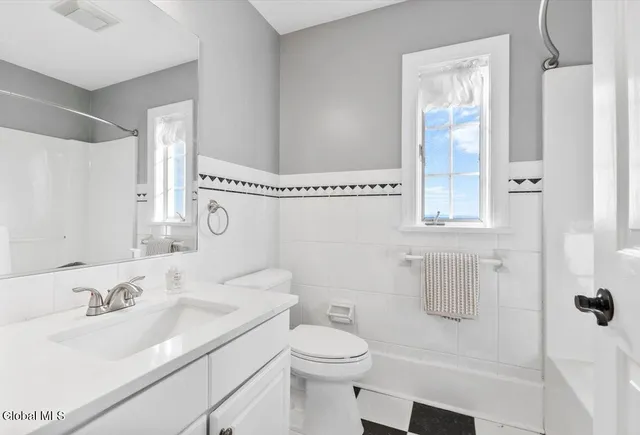 $774,000 | 30 Stone Arabia Drive, Troy, NY 12180