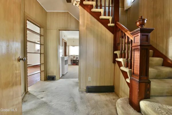 $177,500 | 2 East Decker Street, Johnstown, NY 12095