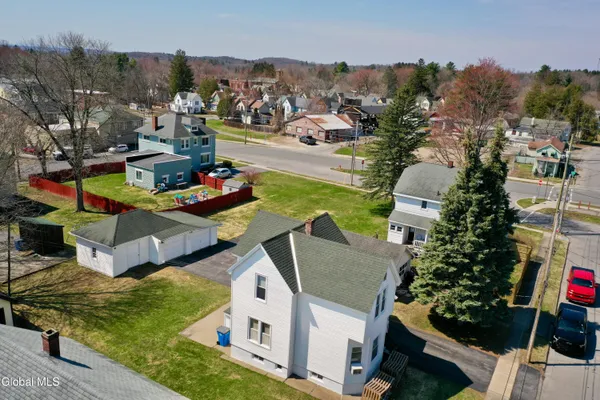 $177,500 | 2 East Decker Street, Johnstown, NY 12095