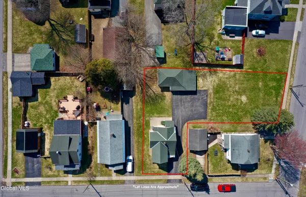 $177,500 | 2 East Decker Street, Johnstown, NY 12095