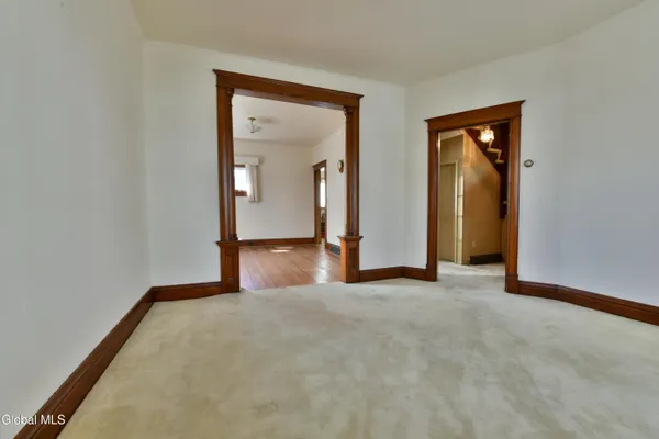 $177,500 | 2 East Decker Street, Johnstown, NY 12095