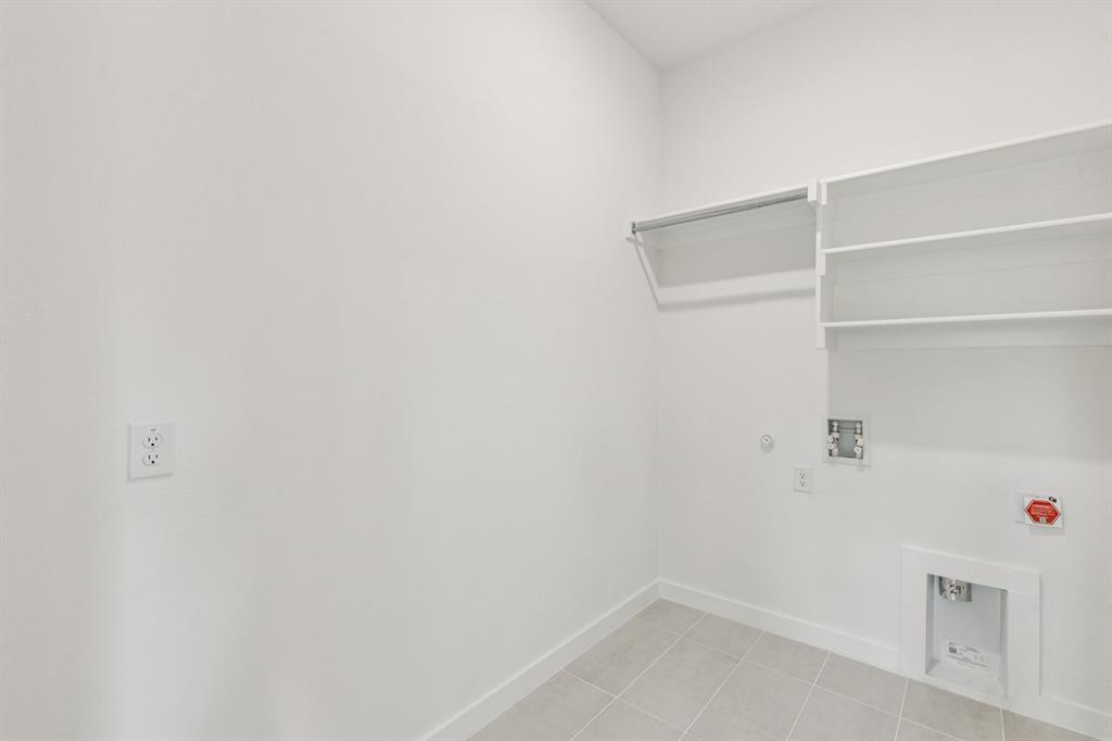 4620 Morgan Street McKinney, TX 75071 - Photo 19 of 34 Utility Room in the Da Vinci II home plan by Trophy Signature Homes – REPRESENTATIVE PHOTO