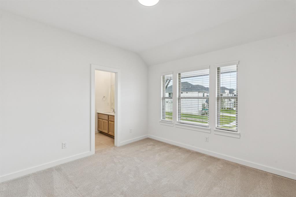 4620 Morgan Street McKinney, TX 75071 - Photo 27 of 34 Bedroom in the Da Vinci II home plan by Trophy Signature Homes – REPRESENTATIVE PHOTO