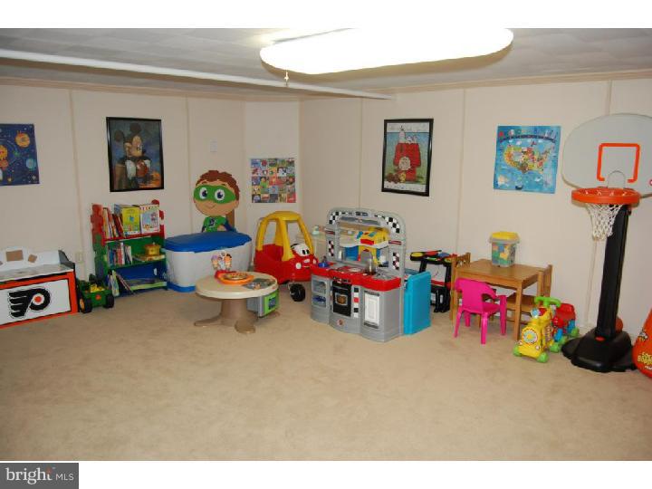 902 Tower Road Bristol, PA 19007 - Photo 18 of 22 Basement - Finished