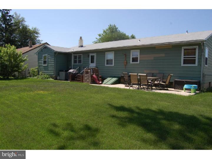 902 Tower Road Bristol, PA 19007 - Photo 22 of 22 Back Yard