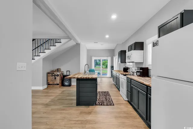 $1,200,000 | 3090 Bay View Drive, Green Sea, SC 29545