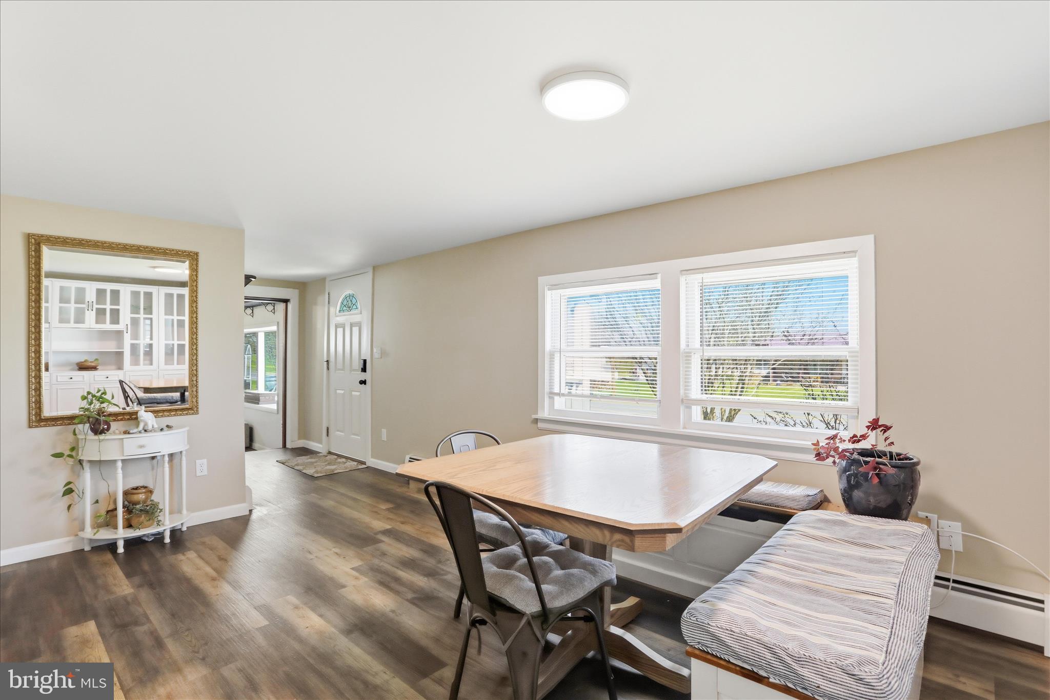 690 Williamson Road Greencastle, PA 17225 - Photo 23 of 51 Main dining/living area