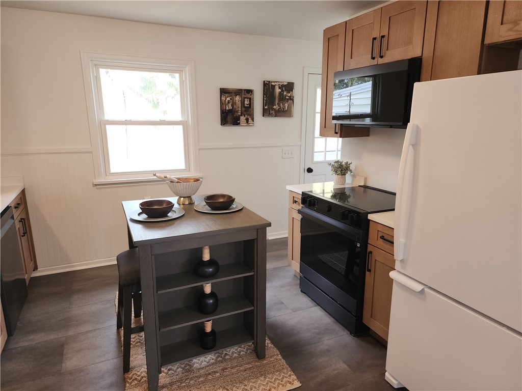 788 Embury Road Penfield, NY 14526 - Photo 12 of 24