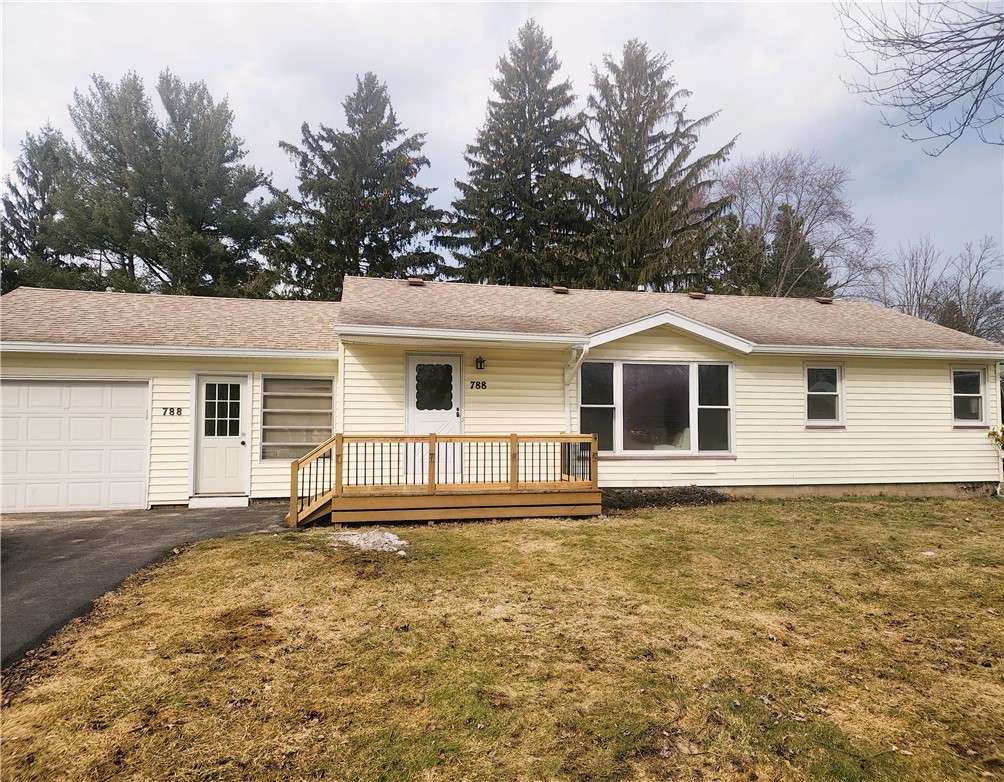 788 Embury Road Penfield, NY 14526 - Photo 2 of 24
