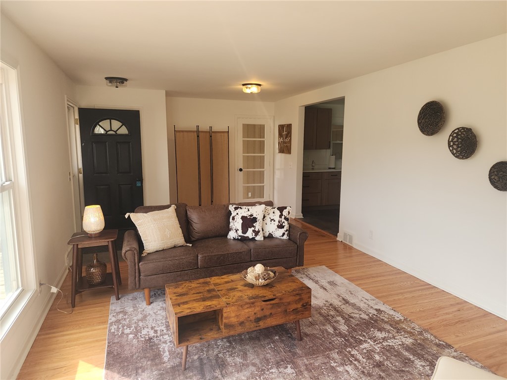 788 Embury Road Penfield, NY 14526 - Photo 5 of 24