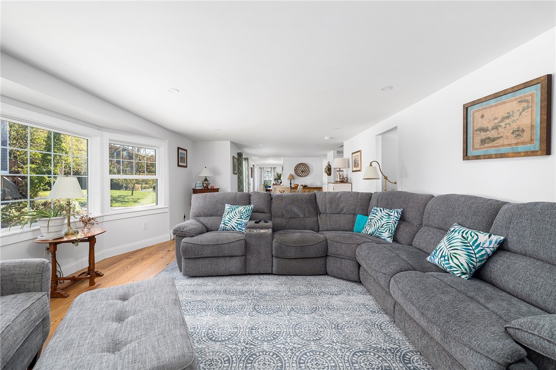 40 Island Road Portsmouth, RI 02871 - Photo 11 of 50