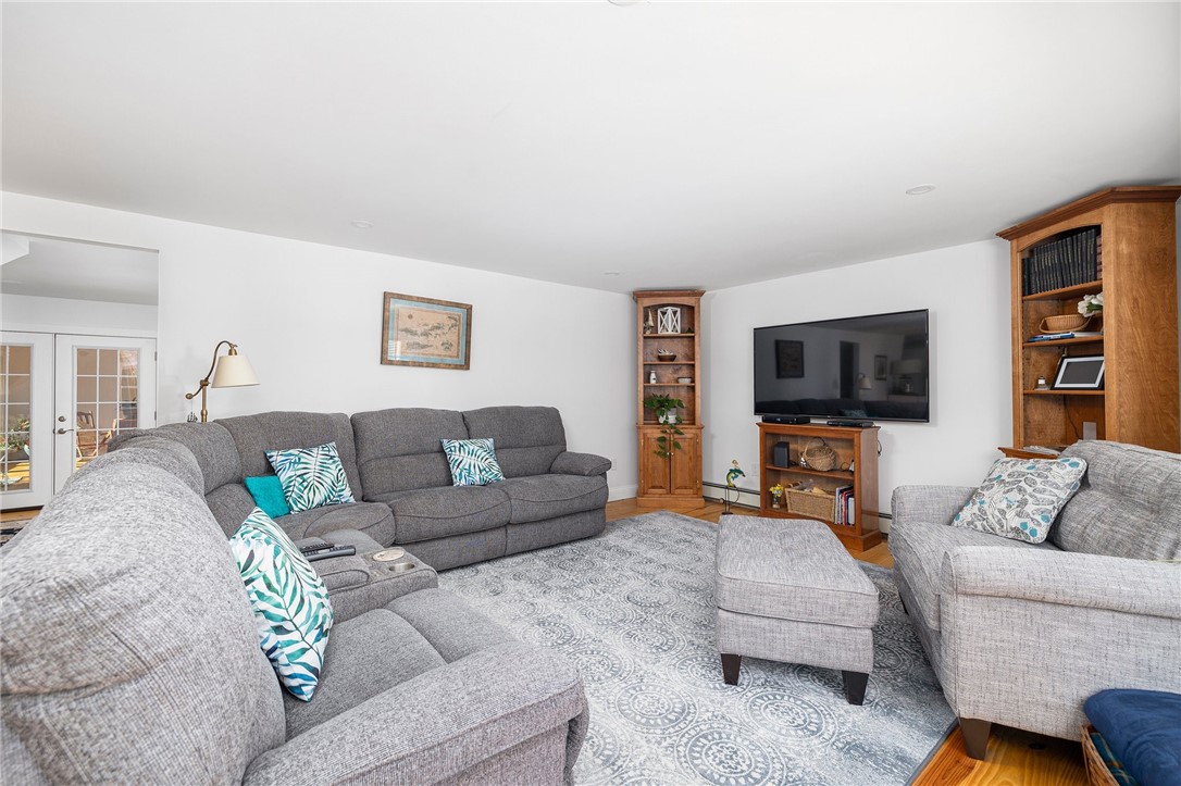 40 Island Road Portsmouth, RI 02871 - Photo 9 of 50