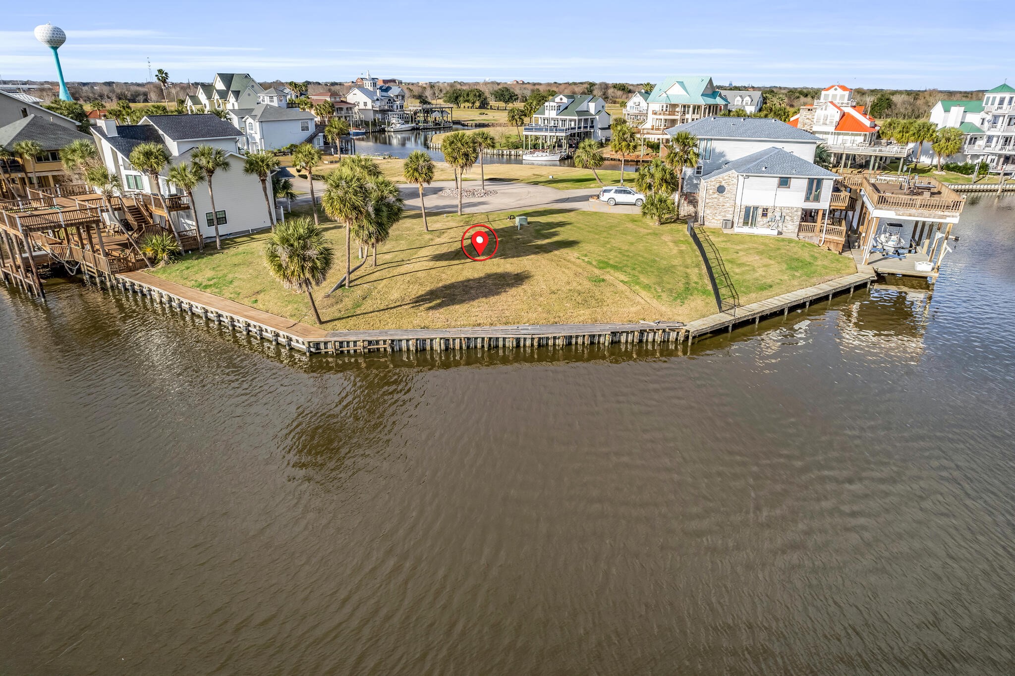 806 North Wind Port Arthur, TX 77640 - Photo 3 of 7 a view of a swimming pool
