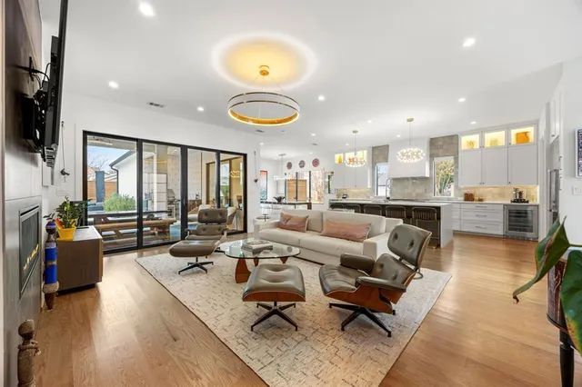 $9,500 | 4902 Linnet Lane, Dallas, TX 75209