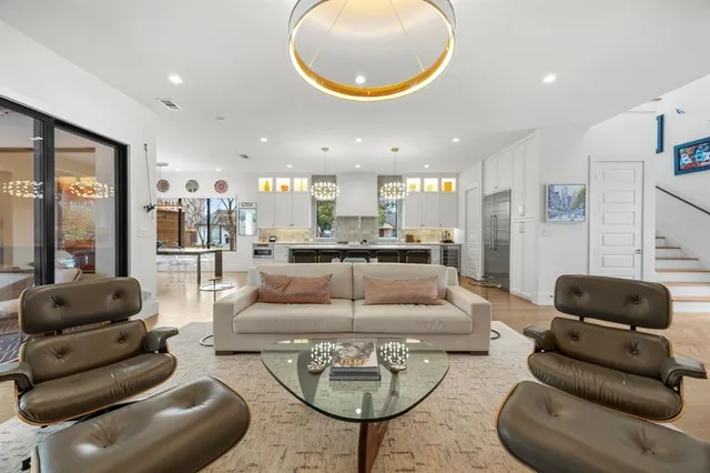 $9,500 | 4902 Linnet Lane, Dallas, TX 75209