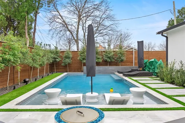 $9,500 | 4902 Linnet Lane, Dallas, TX 75209